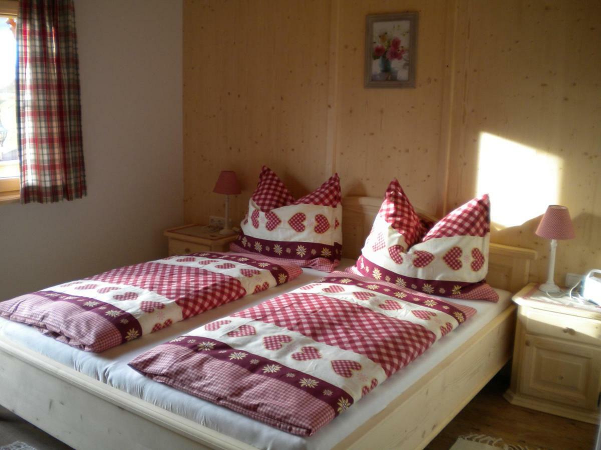 Bergpension-Ebental Бриксен-им-Тале Екстериор снимка